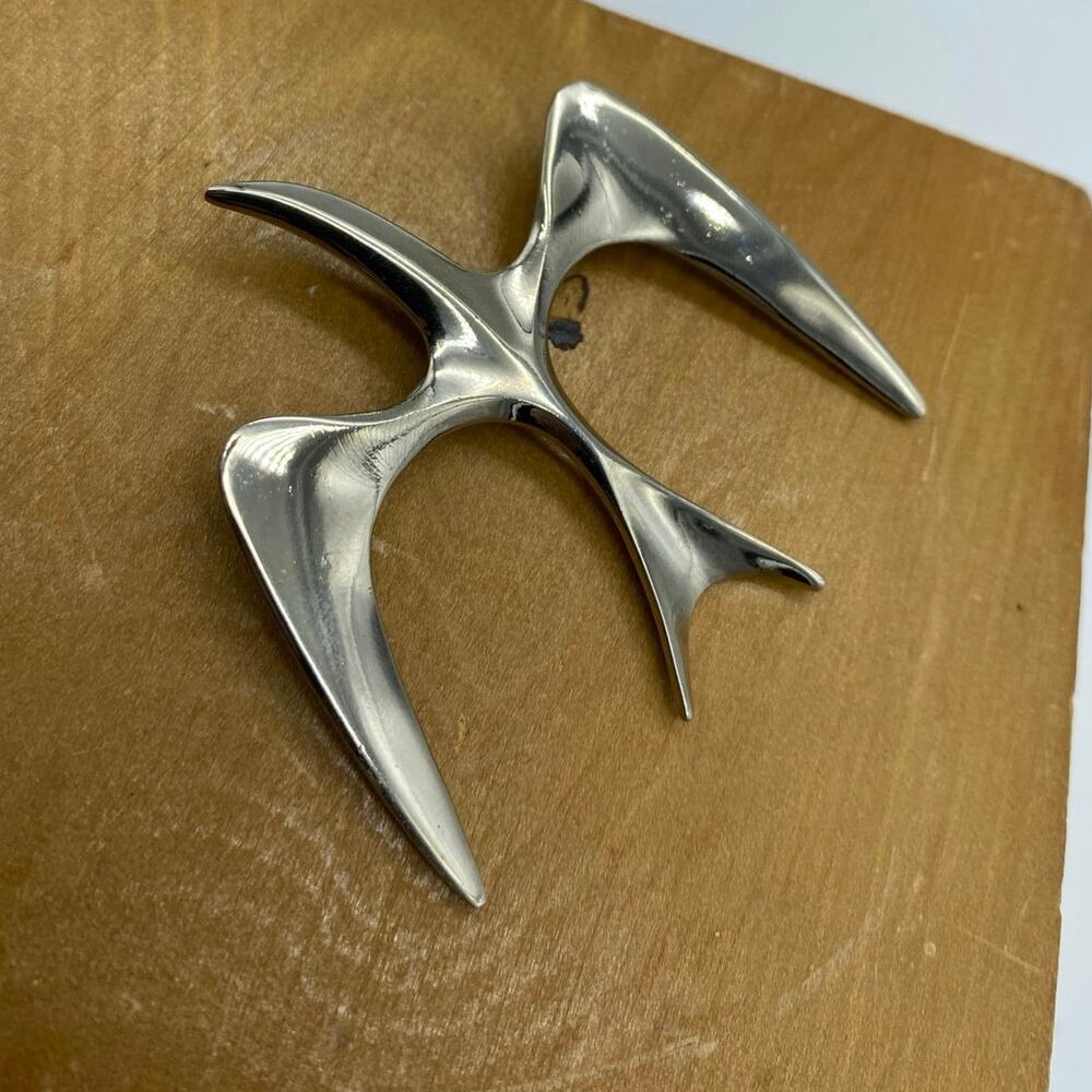 Vintage Sarah Coventry Modernist design. Silver tone Bird Brooch stamped